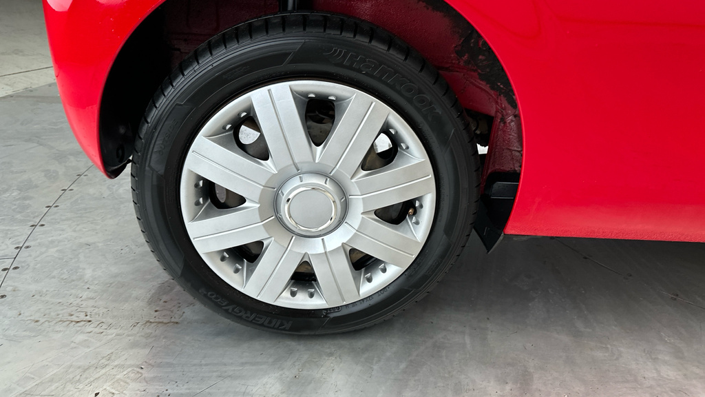 Peugeot 108 Active Red #22