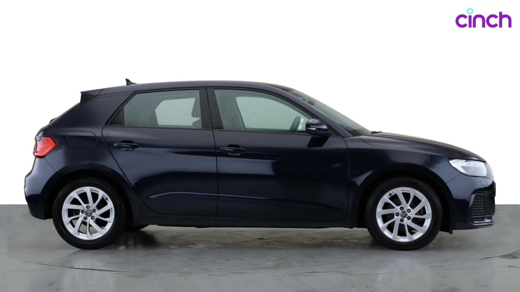 Audi A1 1L Technik White #2