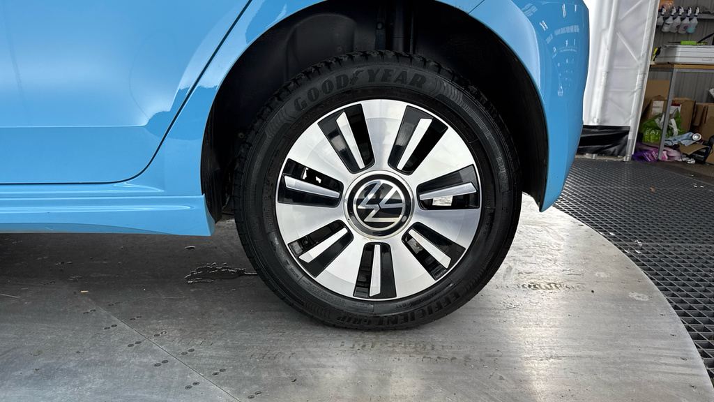 Volkswagen e-Up E-up Black #18