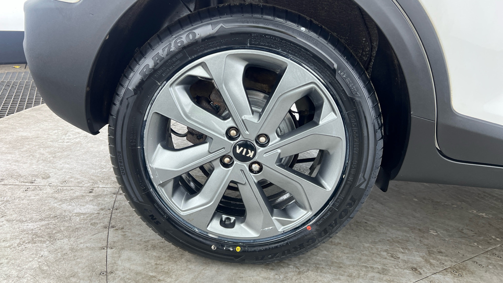 Kia Stonic First Edition Yellow #23