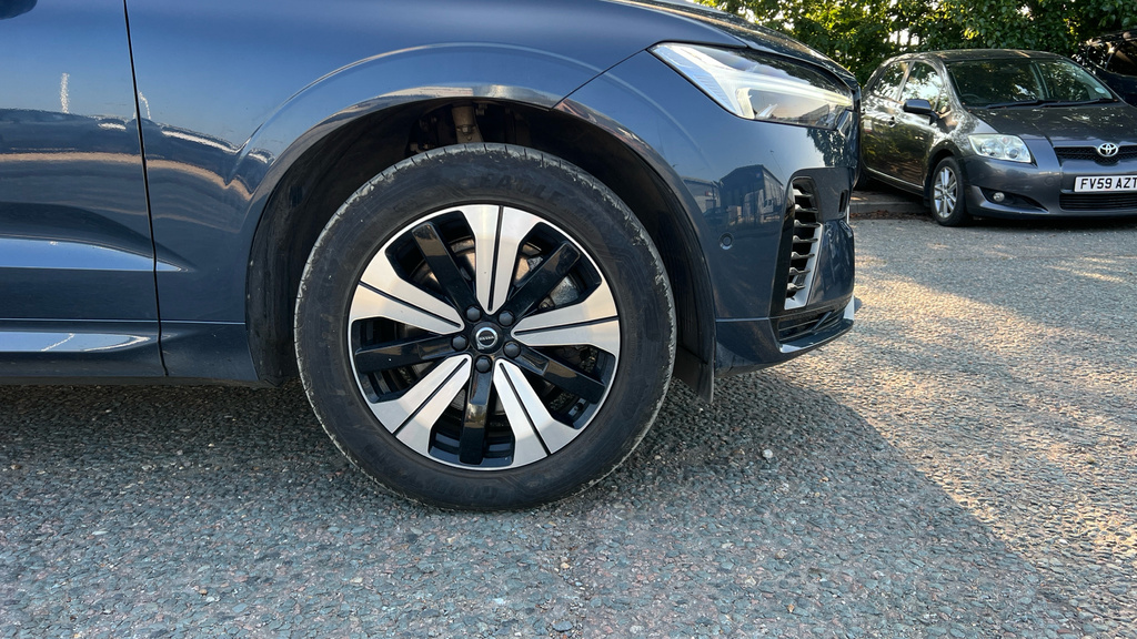 Volvo XC60 Plus Black #19