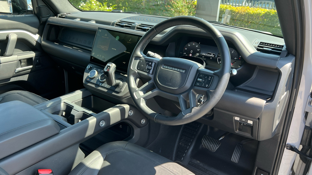 Land Rover Defender 3L X-dynamic Hse Black #14