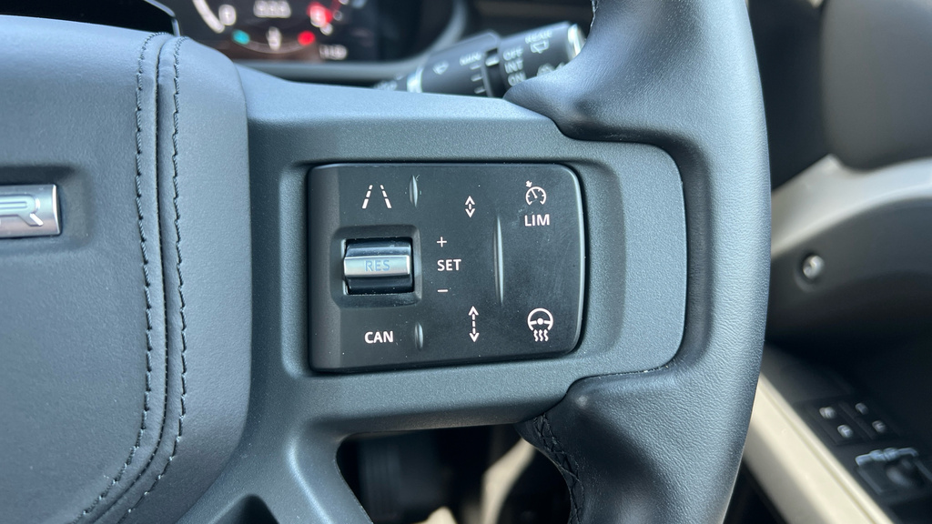 Land Rover Defender 3L X-dynamic Hse Black #47