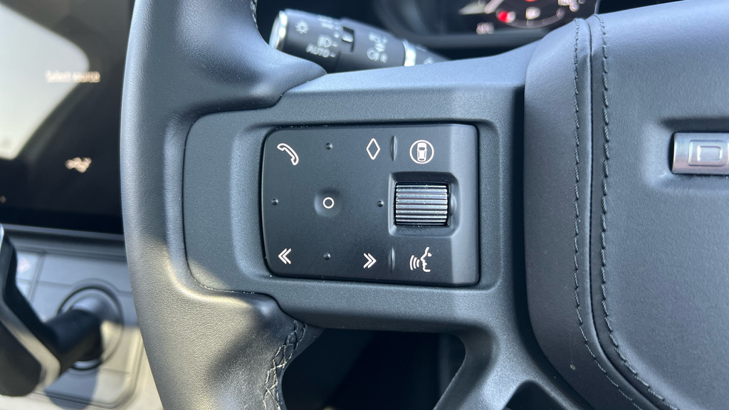 Land Rover Defender 3L X-dynamic Hse Black #53