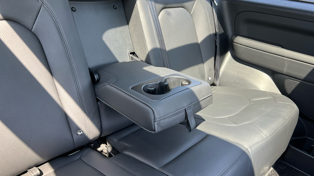 Land Rover Defender 3L X-dynamic Hse Black #24