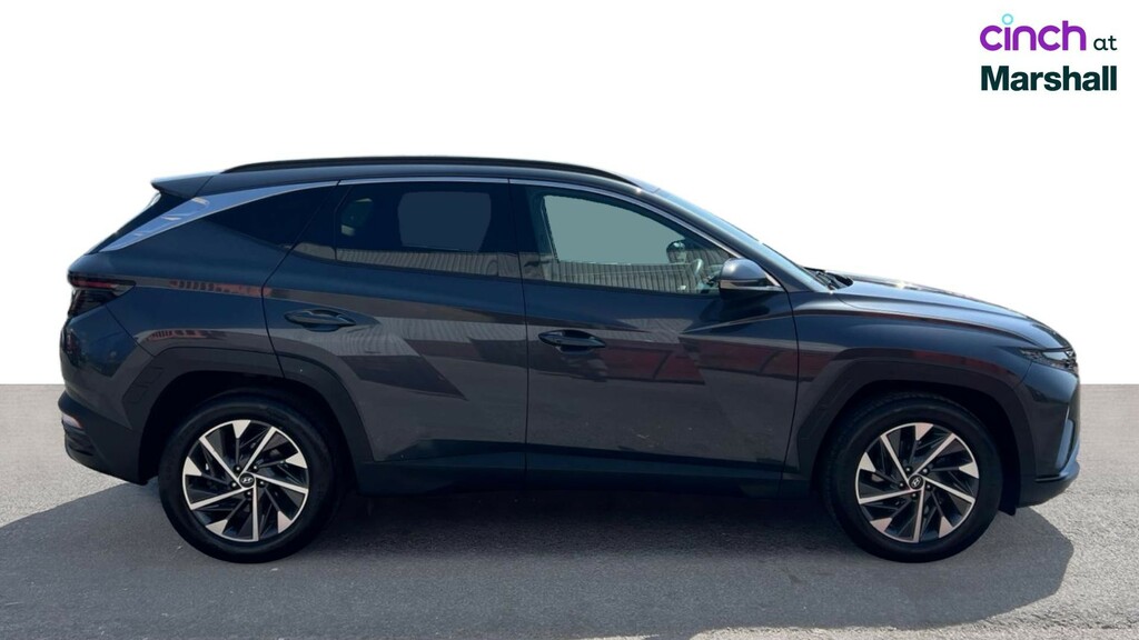 Hyundai Tucson White #2