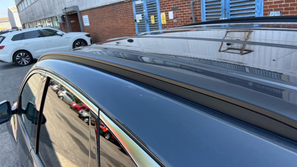 Hyundai Tucson White #13