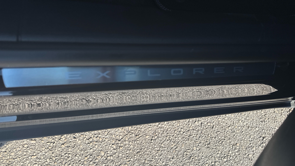 Ford Explorer Ford Explorer Select Grey #38