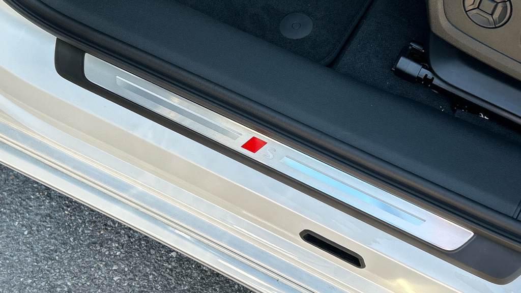 Audi A6 Launch Edition E-tron 370,00 Kw White #44