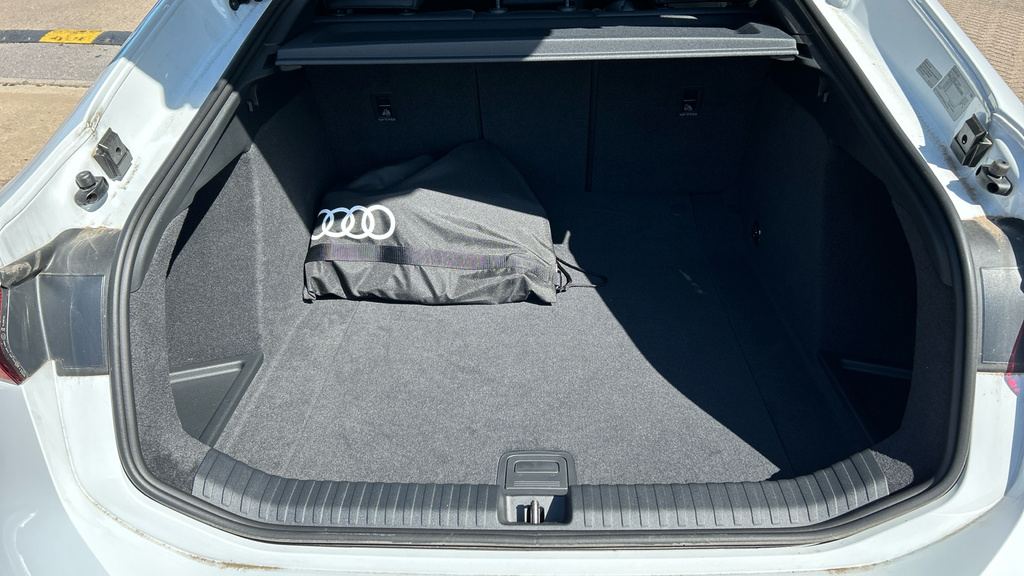 Audi A6 Launch Edition E-tron 370,00 Kw White #18