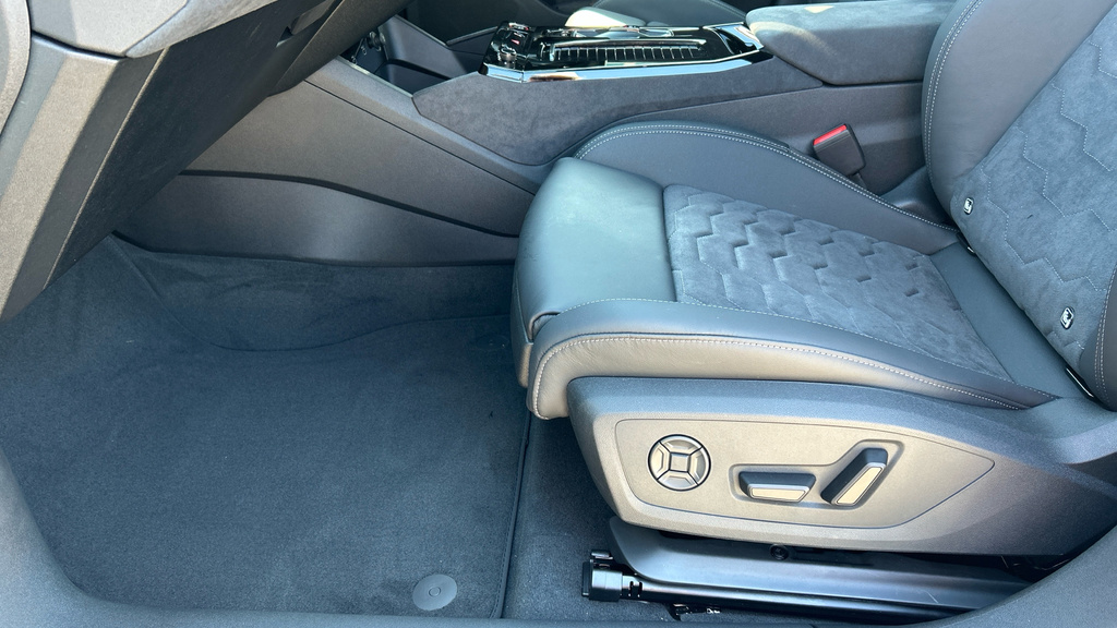 Audi A6 Launch Edition E-tron 370,00 Kw White #35