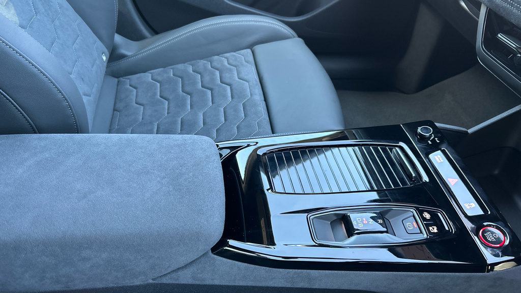 Audi A6 Launch Edition E-tron 370,00 Kw White #33