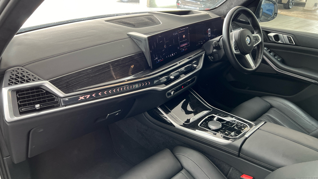 BMW X7 Suv Grey #17