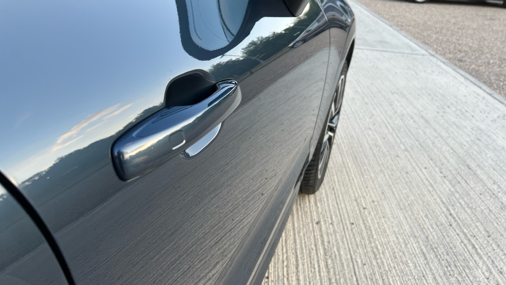 Volvo XC60 Plus Black #22