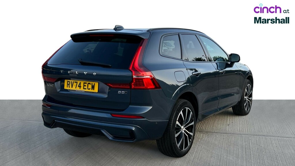Volvo XC60 Plus Black #3