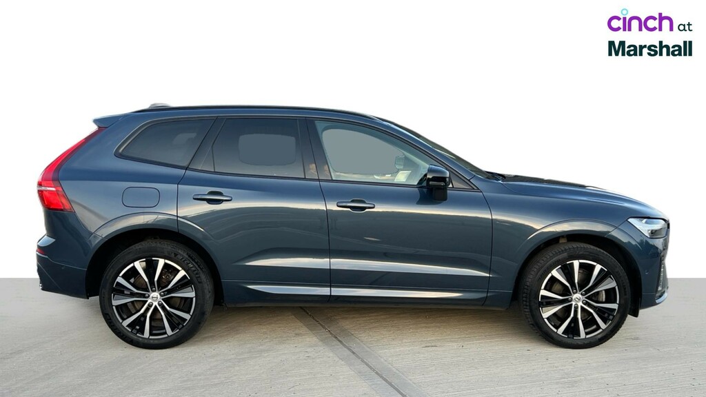 Volvo XC60 Plus Black #2