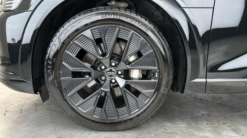 Audi Q8 e tron Black Edition Black #25