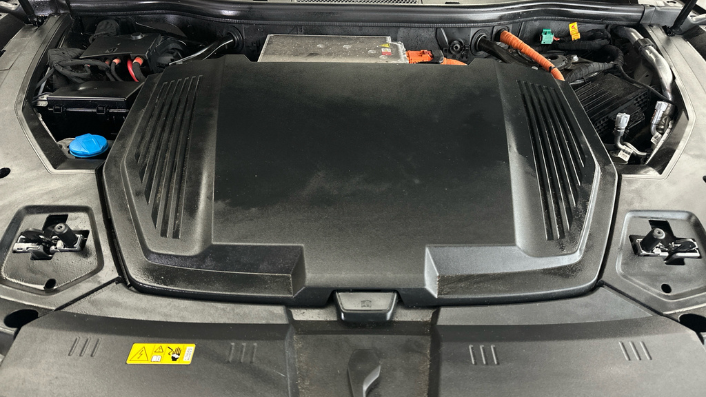 Audi Q8 e tron Black Edition Black #24