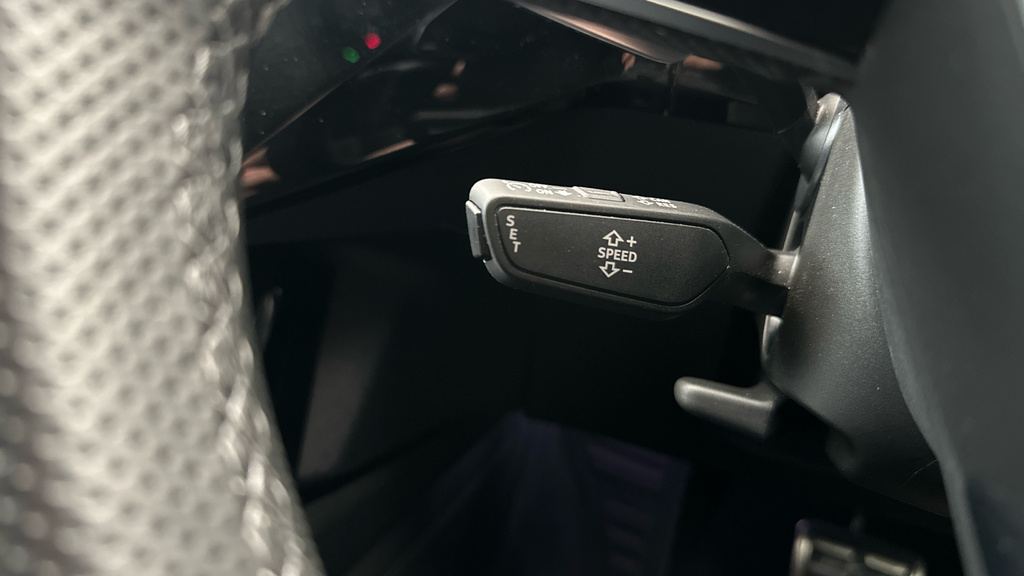 Audi Q8 e tron Black Edition Black #19