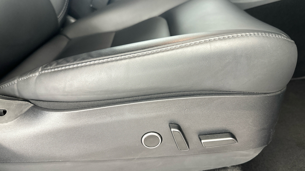 Tesla Model Y Y Base Black #23