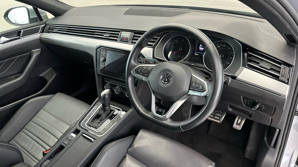 Volkswagen Passat Sel Red #11