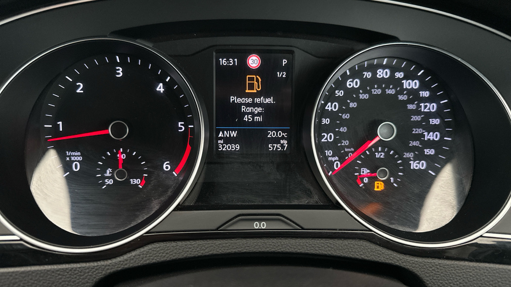Volkswagen Passat Sel Red #20