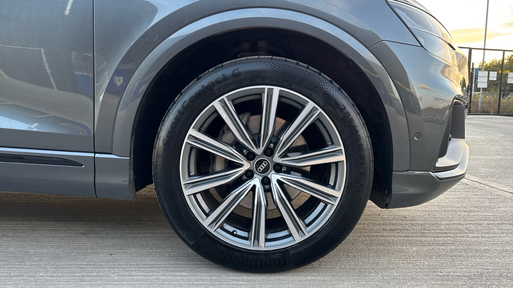 Audi Q8 Tdi V6 S Line Black #17