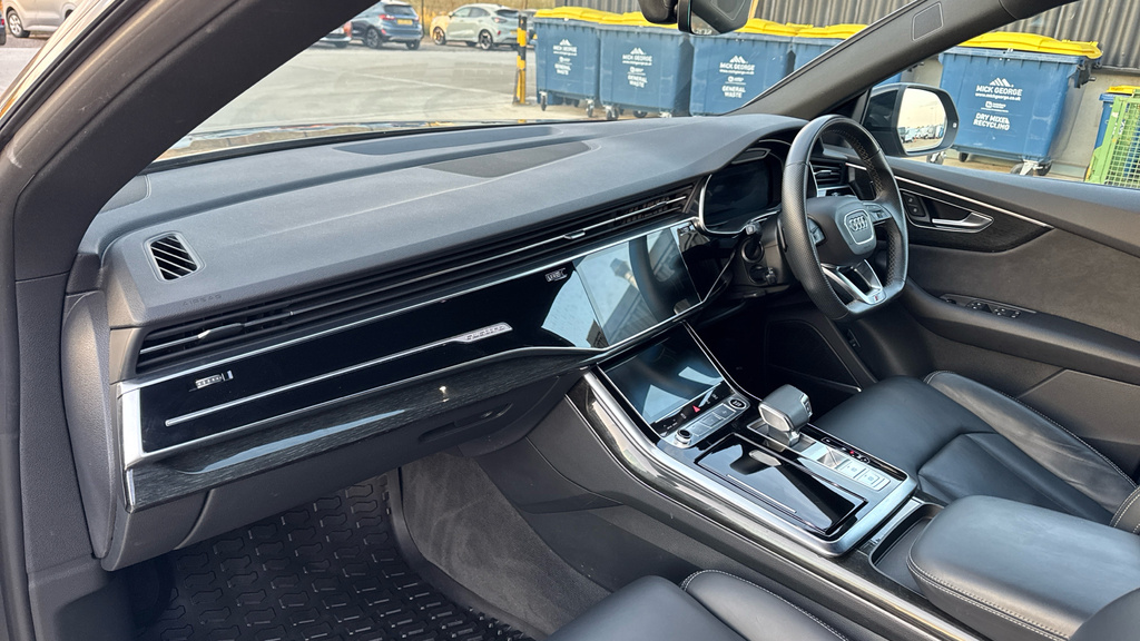 Audi Q8 Tdi V6 S Line Black #10