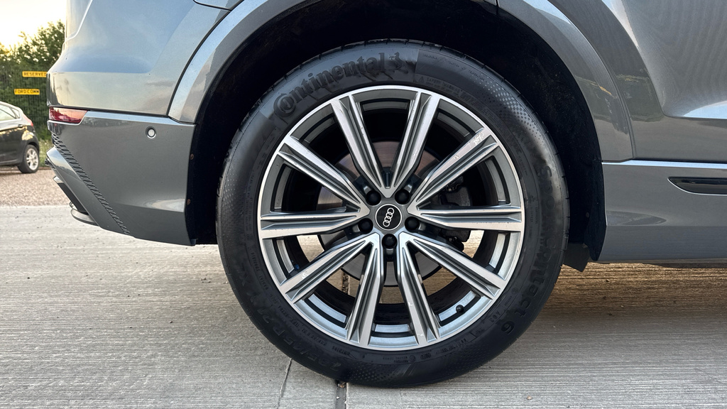 Audi Q8 Tdi V6 S Line Black #20