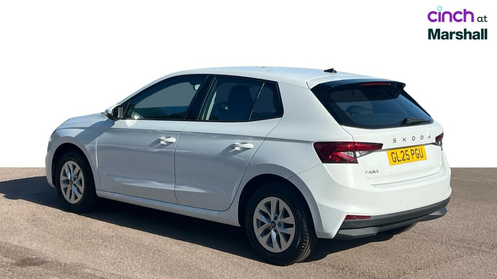 Skoda Fabia Design Edition White #5