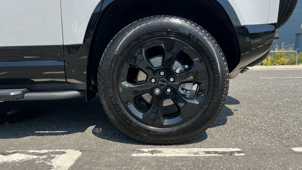Land Rover Defender X-dynamic Se Red #17