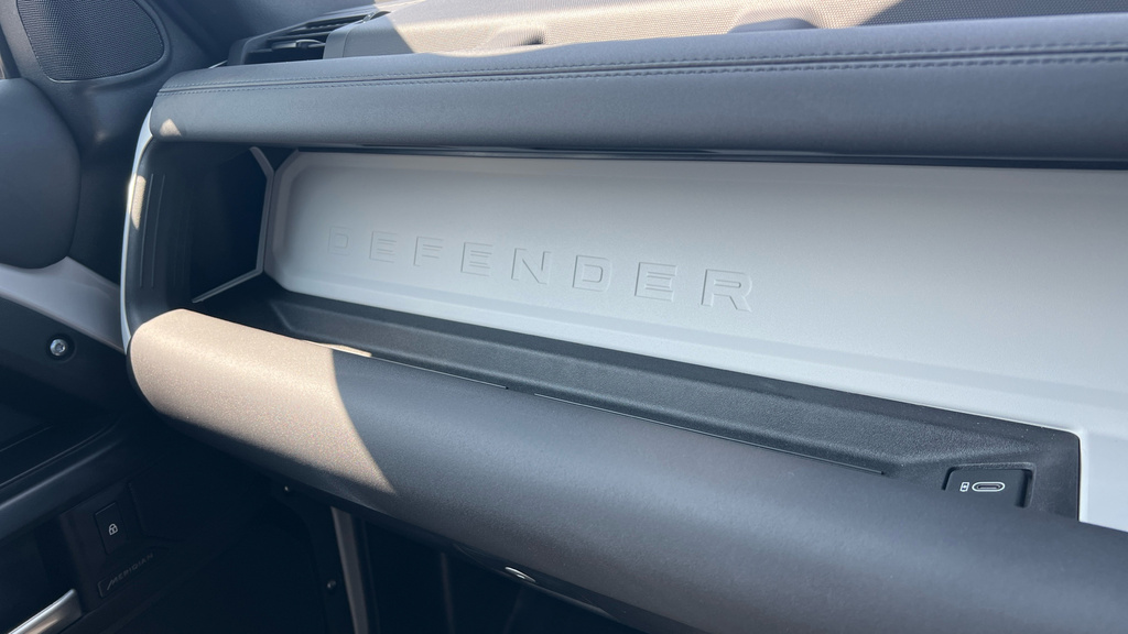 Land Rover Defender X-dynamic Se Red #32