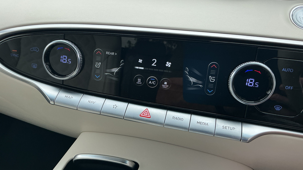 Genesis GV70 2.2D Luxury Suv Silver #18