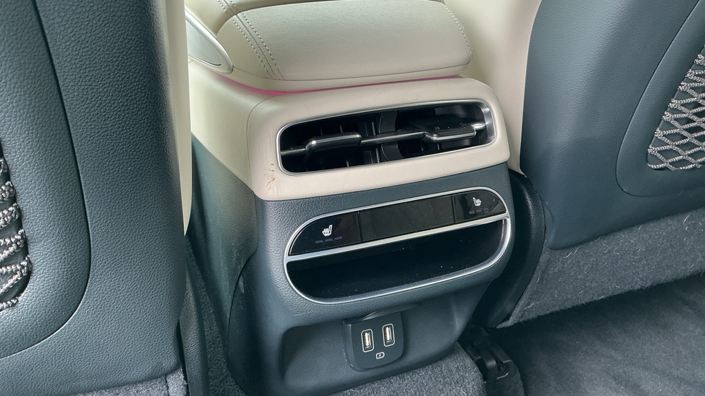 Genesis GV70 2.2D Luxury Suv Silver #40