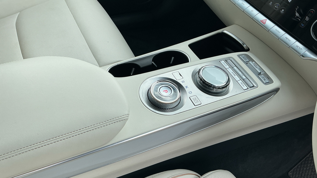 Genesis GV70 2.2D Luxury Suv Silver #36