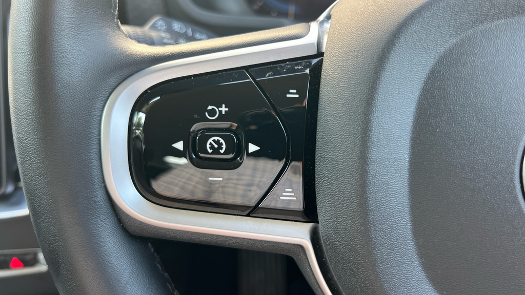 Volvo XC90 2.0 B5 P Core Grey #30