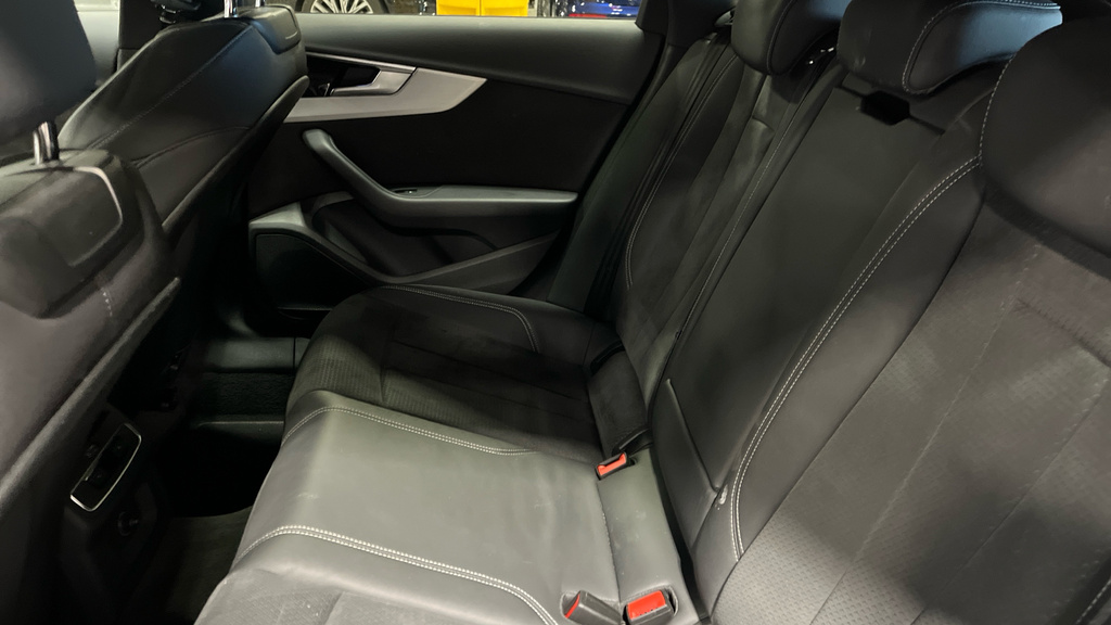 Audi A4 Avant 2L Black Edition Grey #22