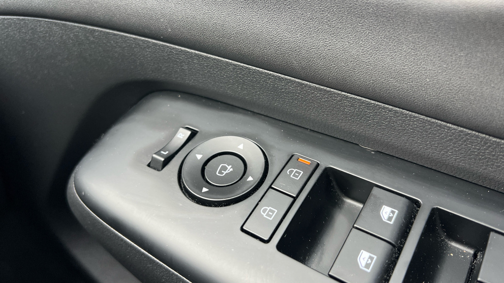 Hyundai Kona Hatchback Silver #14
