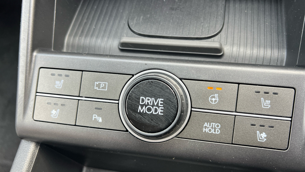 Hyundai Kona Hatchback Silver #27