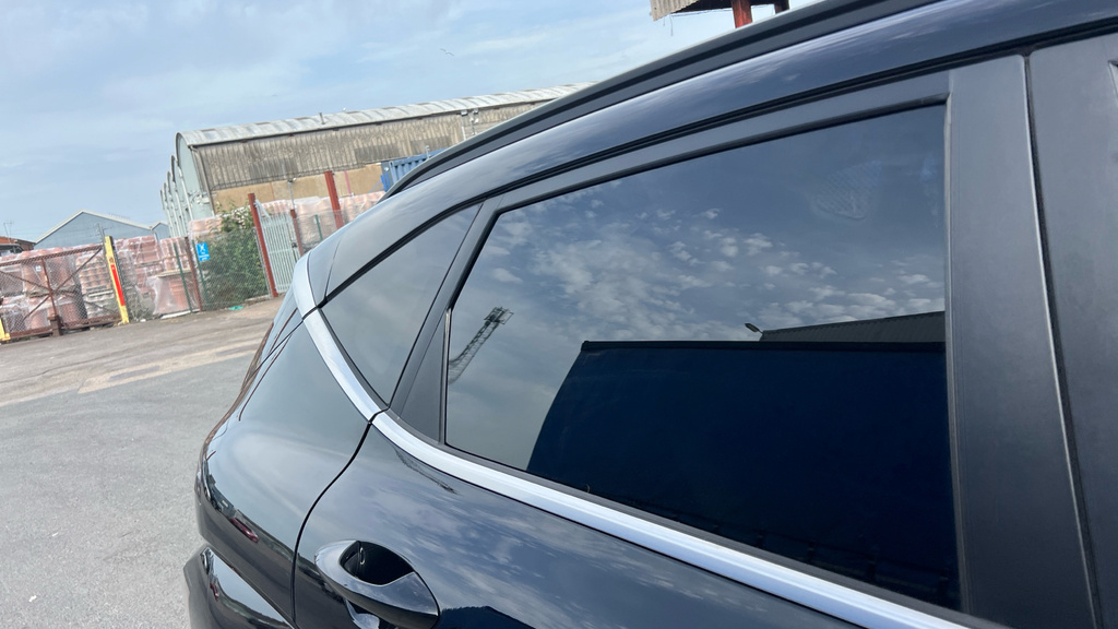 Hyundai Kona Hatchback Silver #15