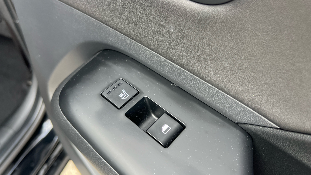 Hyundai Kona Hatchback Silver #34