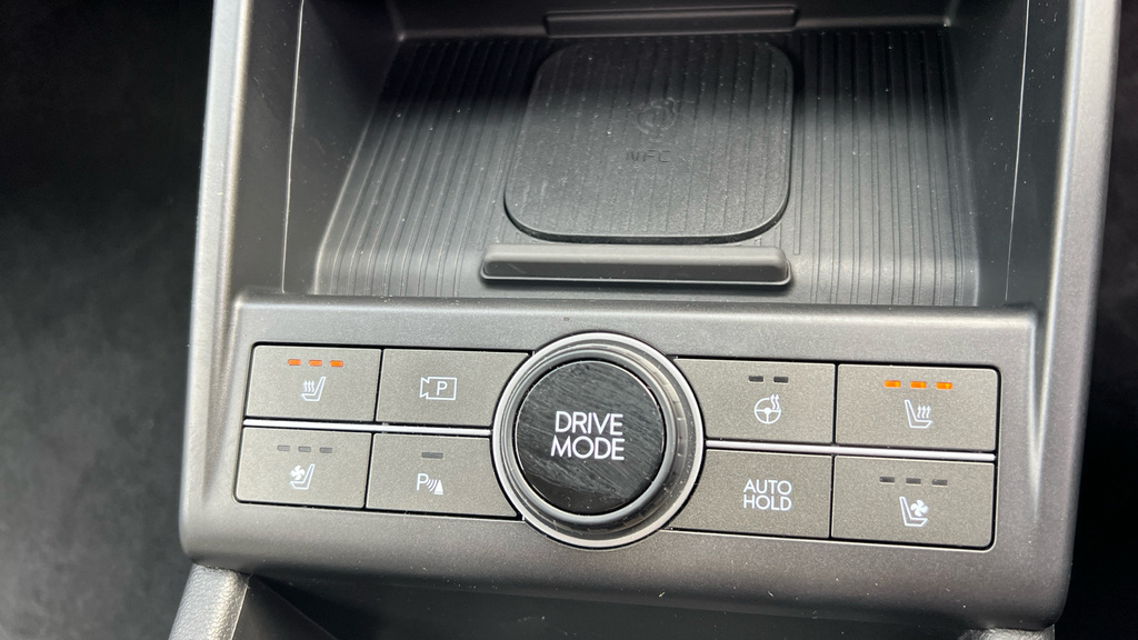 Hyundai Kona Hatchback Silver #29