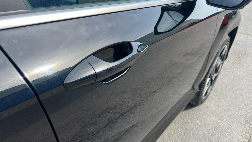 Hyundai Kona Hatchback Silver #16