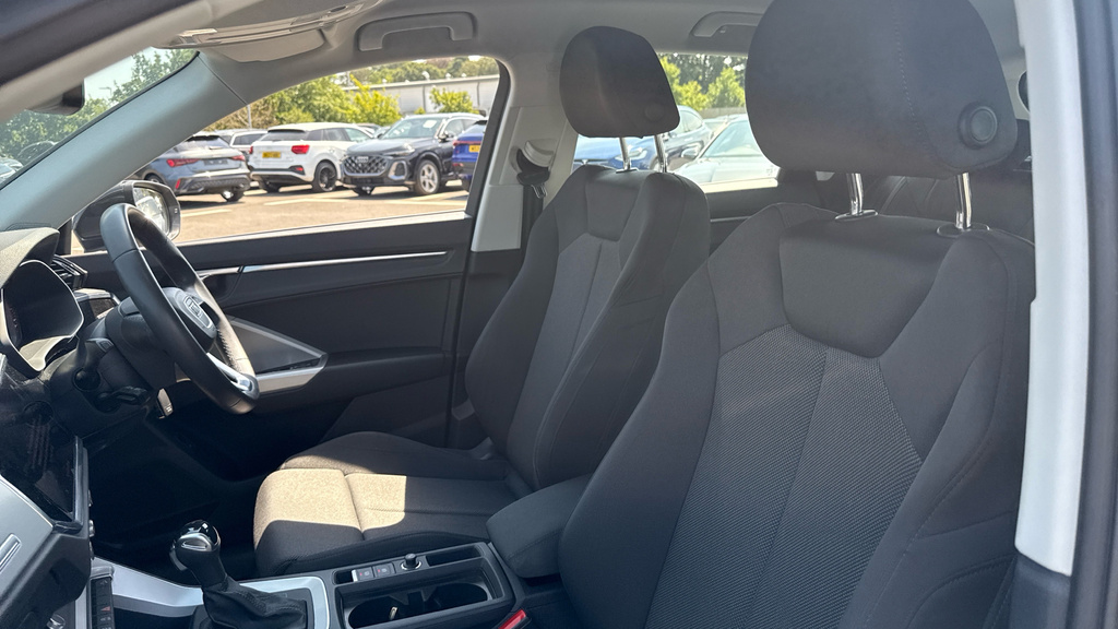 Audi Q3 45 Tfsi E Technik S Tronic White #24
