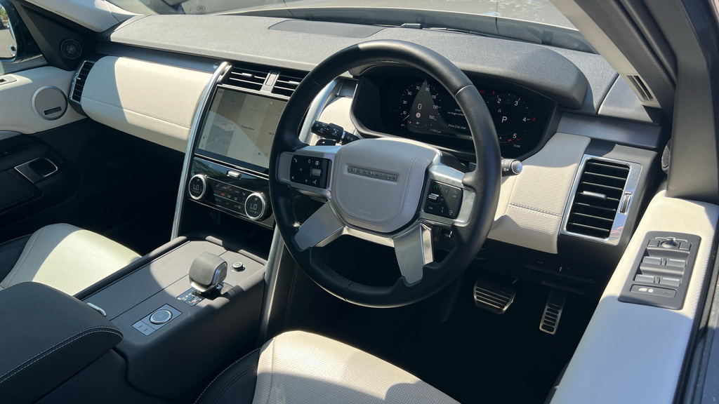 Land Rover Discovery D350 Dynamic Hse Eiger Grey Grey #9