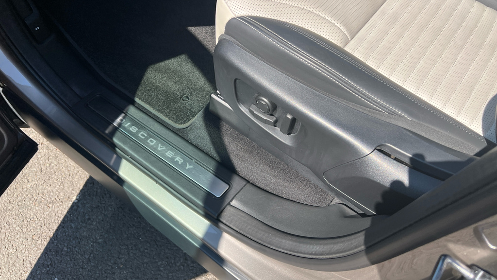 Land Rover Discovery D350 Dynamic Hse Eiger Grey Grey #40