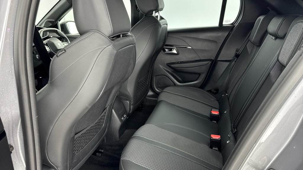 Peugeot e-208 Hatchback Black #14
