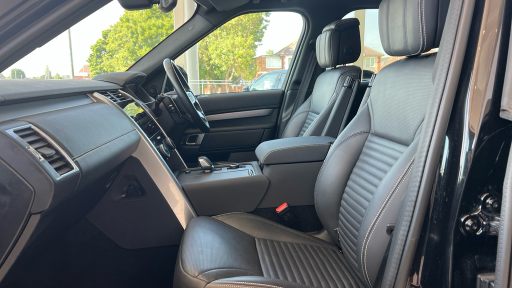 Land Rover Discovery Dynamic Se Red #21
