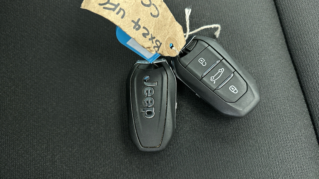 Jeep Avenger 1.2 E-hybrid Mhev Summit E-dct Infotainment Pa Black #28