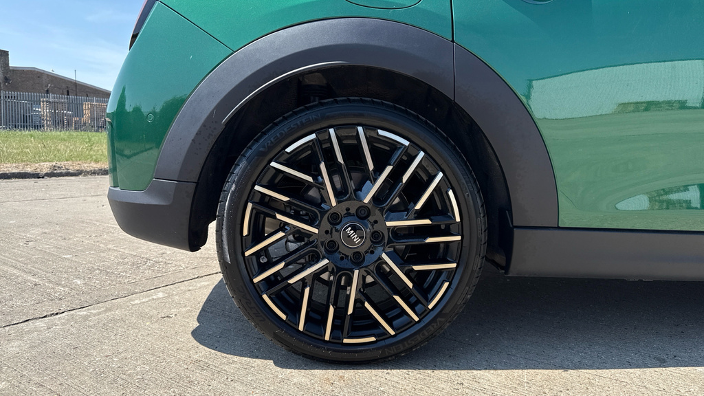 Mini Hatch 190Kw John Cooper Works 54Kwh #32
